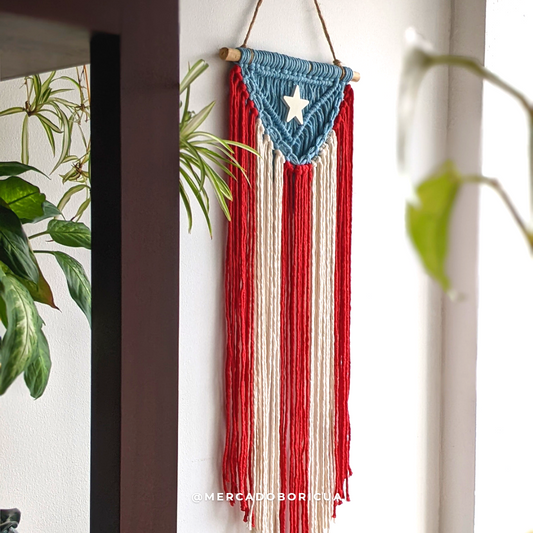 Bandera de Puerto Rico en Macramé Grande | Colgante de Pared Bohemio | Tapiz de Bandera Boricua Tejido a mano