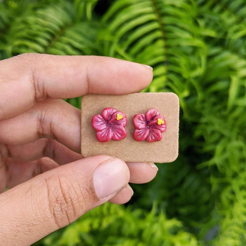 Hibiscus Flower Stud Earrings - Coral