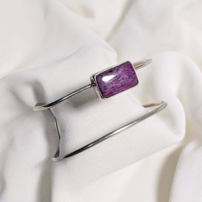 Brazalete con Rubí | Ajustable | Purple Snap Jewelers
